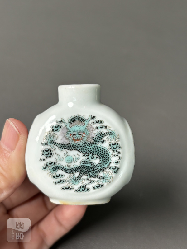 清道光 粉彩龙纹鼻烟壶两只 - 图4